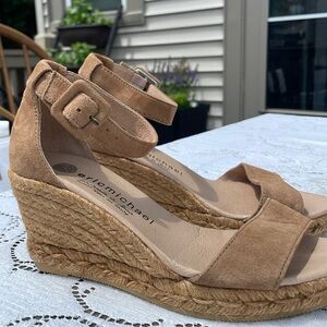 Eric Michael Milan Sandals. Made in Spain. Beige 36 6 EUC! Espadrille wedge